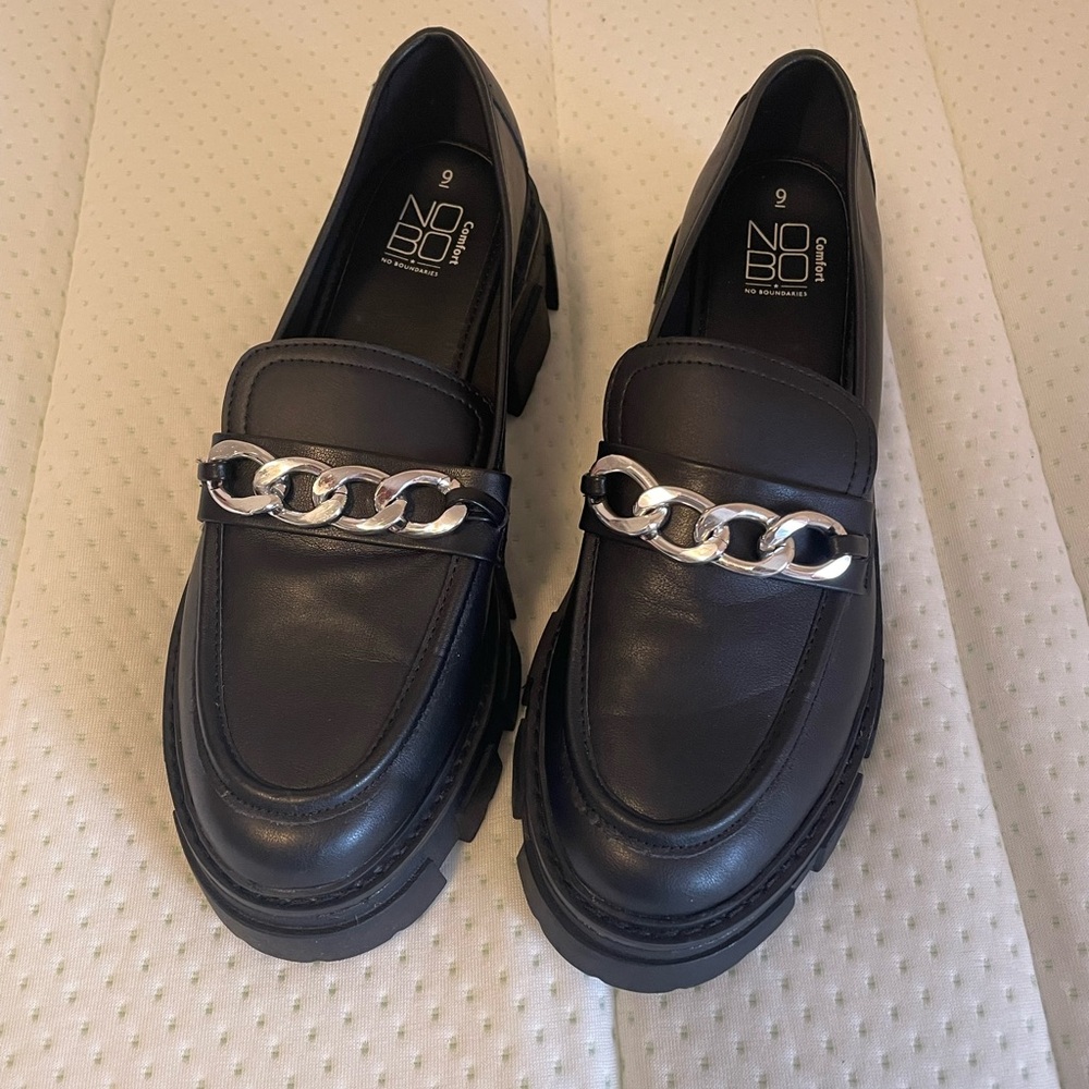 No Boundaries Chunky Oxfords with Chain Embellishment